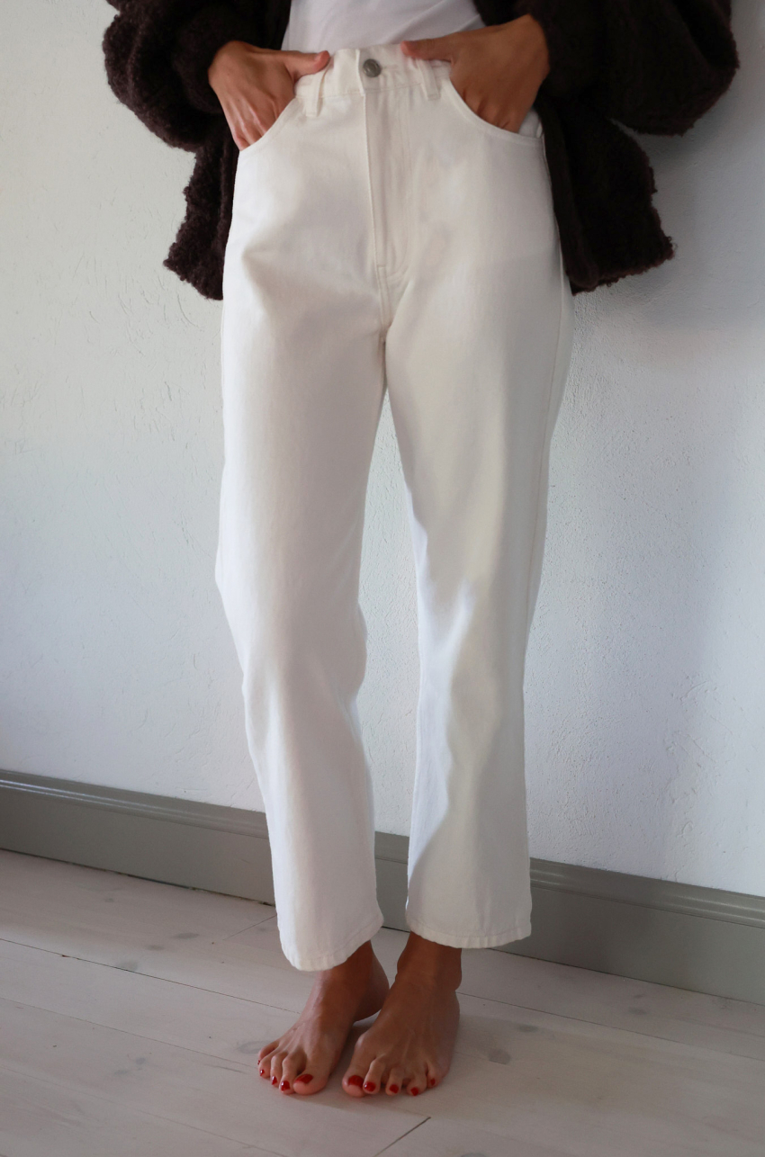 PRZEDSPRZEDAŻ Jeansy białe